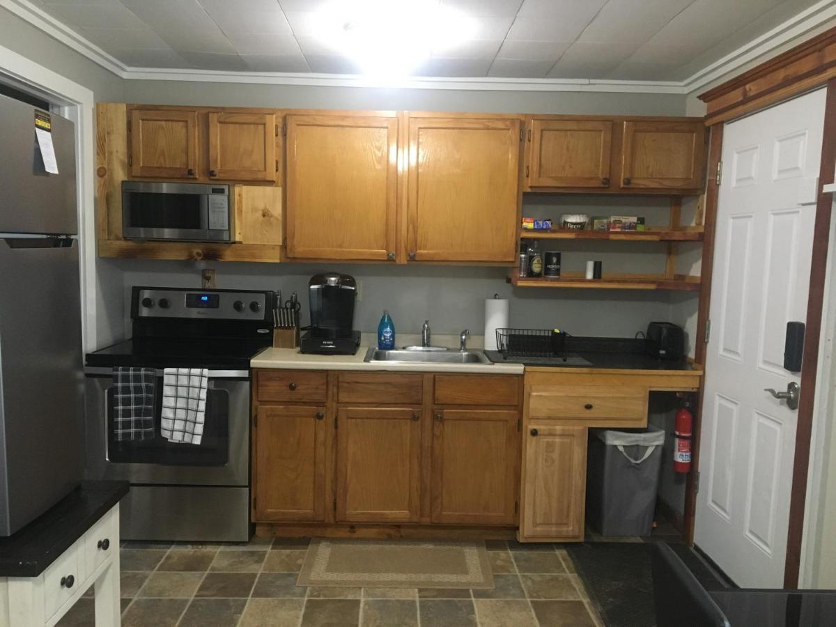 North Troy Just Like Being At Home- Newly Renovated Unit מראה חיצוני תמונה