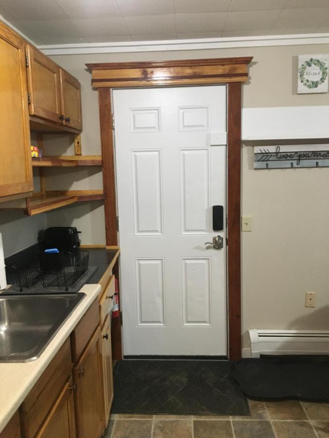 North Troy Just Like Being At Home- Newly Renovated Unit מראה חיצוני תמונה