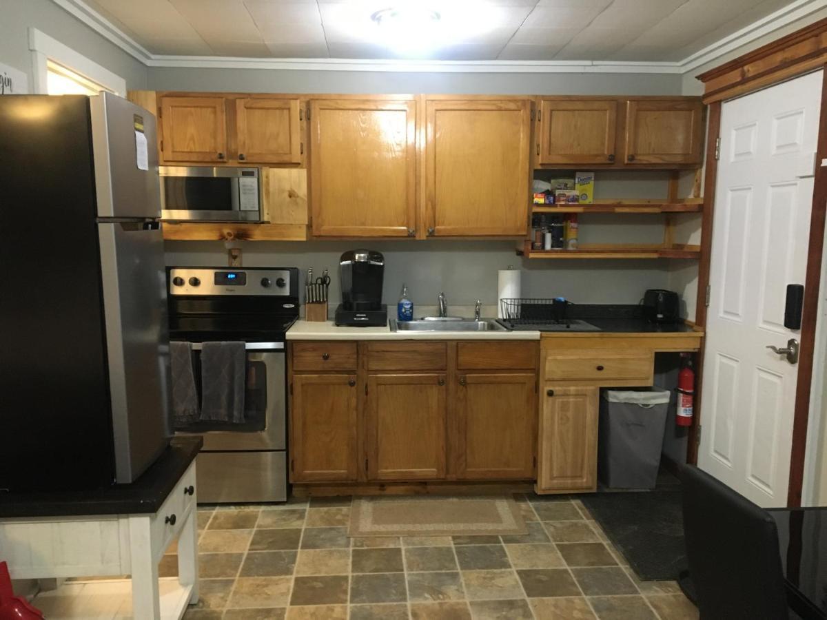 North Troy Just Like Being At Home- Newly Renovated Unit מראה חיצוני תמונה