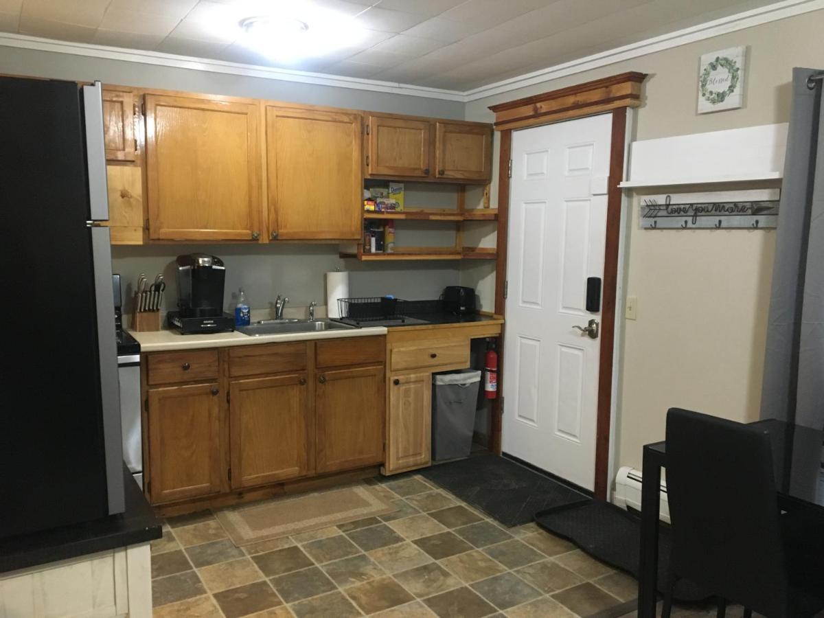 North Troy Just Like Being At Home- Newly Renovated Unit מראה חיצוני תמונה